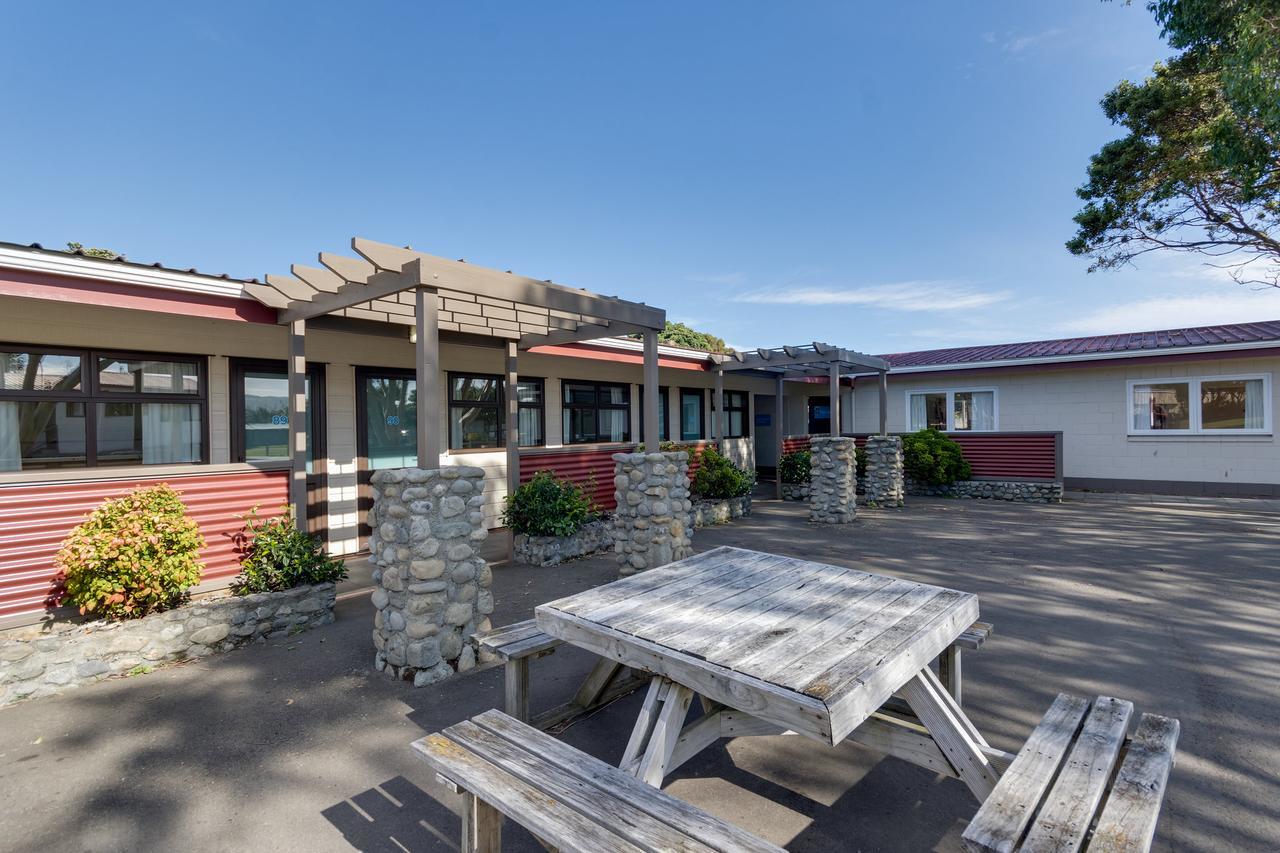 Wellington Top 10 Holiday Park Лоуэр-Хатт Экстерьер фото