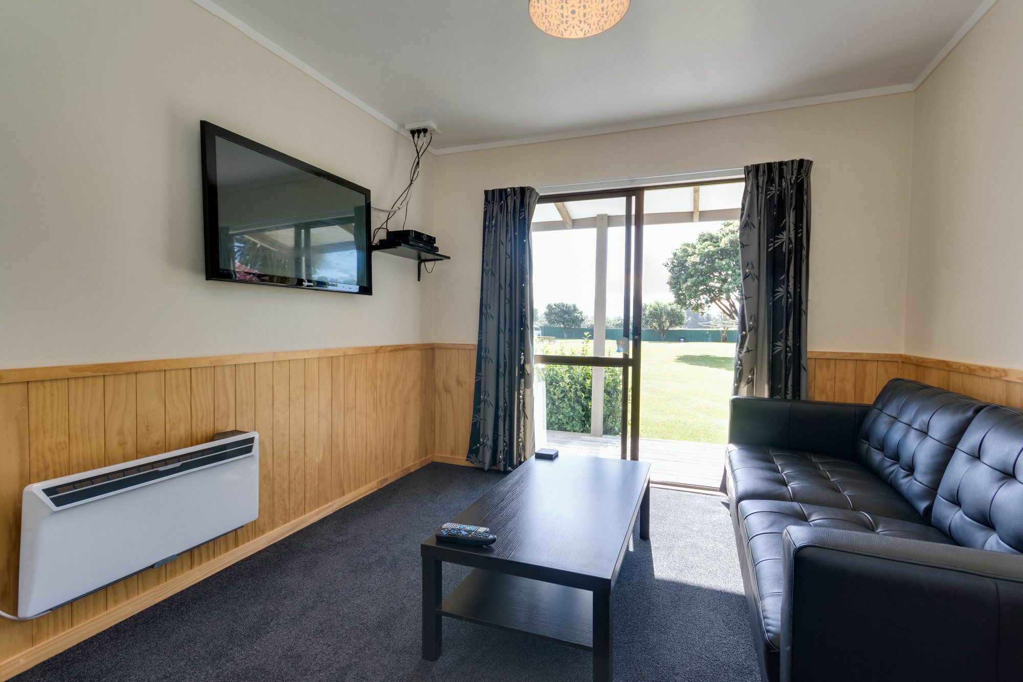 Wellington Top 10 Holiday Park Лоуэр-Хатт Экстерьер фото