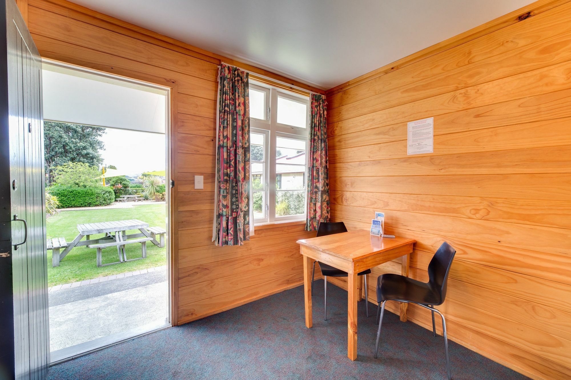Wellington Top 10 Holiday Park Лоуэр-Хатт Экстерьер фото