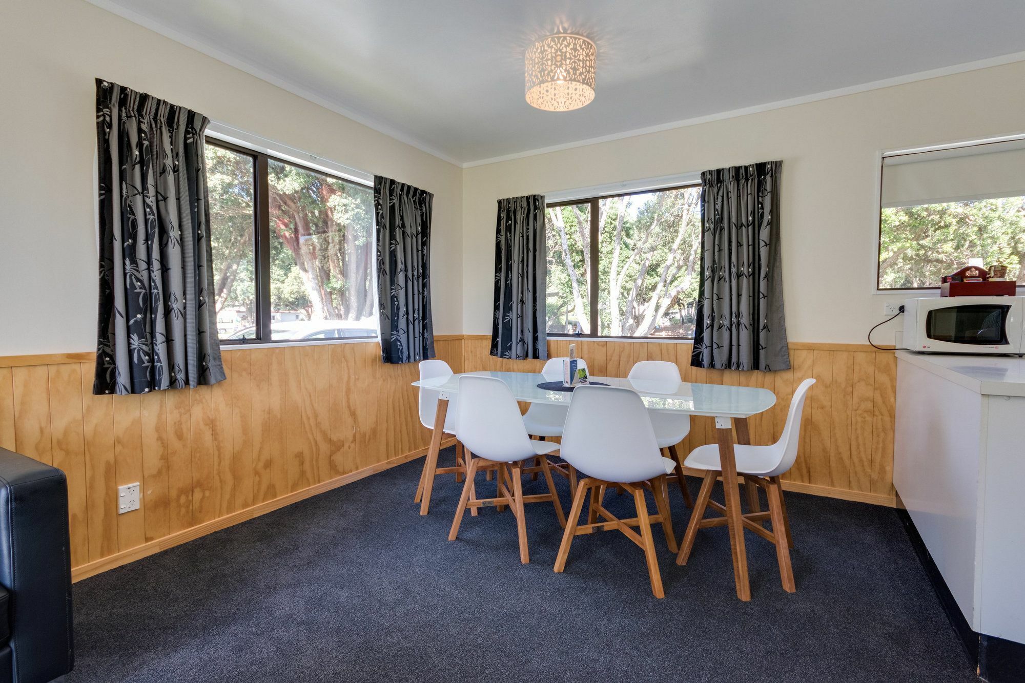 Wellington Top 10 Holiday Park Лоуэр-Хатт Экстерьер фото