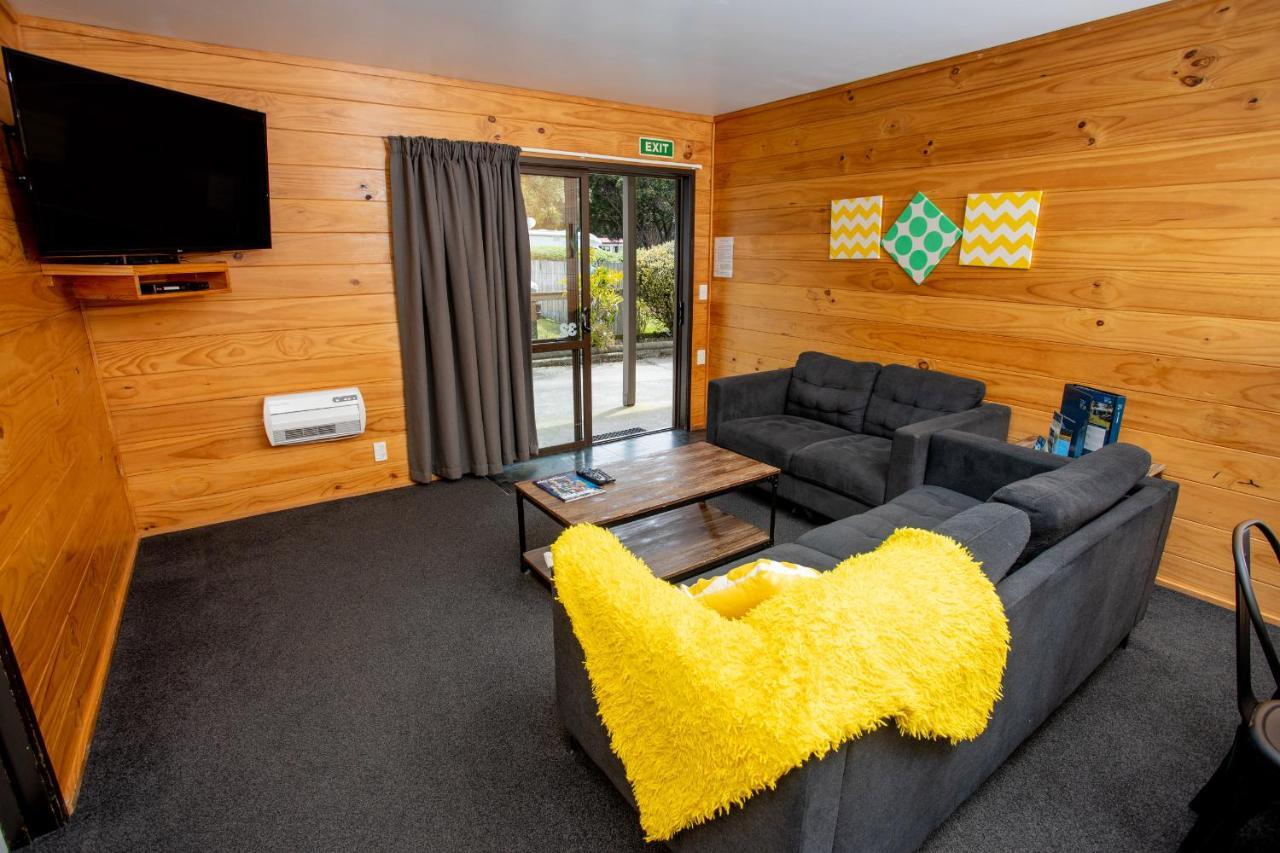 Wellington Top 10 Holiday Park Лоуэр-Хатт Экстерьер фото