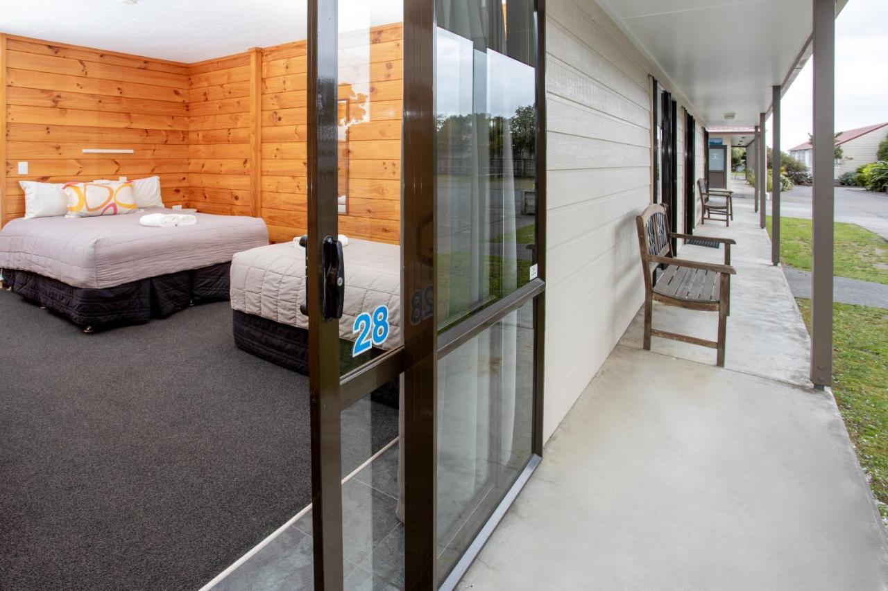 Wellington Top 10 Holiday Park Лоуэр-Хатт Экстерьер фото