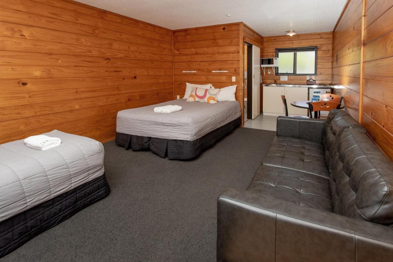 Wellington Top 10 Holiday Park Лоуэр-Хатт Экстерьер фото