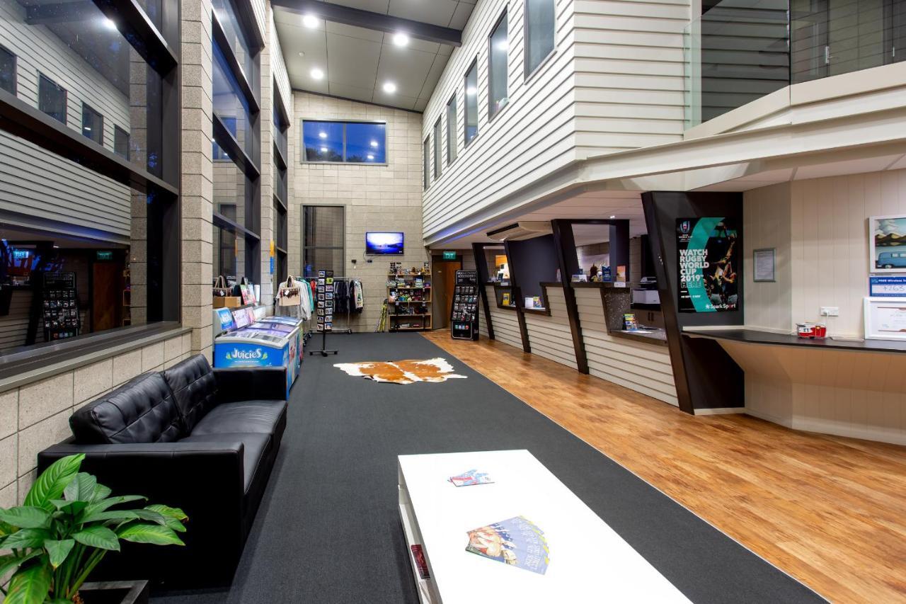 Wellington Top 10 Holiday Park Лоуэр-Хатт Экстерьер фото